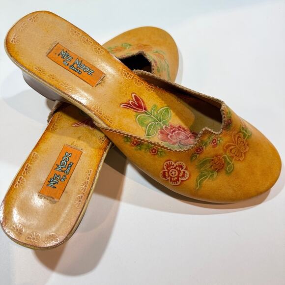 Miz Mooz Tooled Hand-Painted Leather Mules Boho Slip-On Round Toe EU 38 / 7.5–8 - Picture 3 of 16
